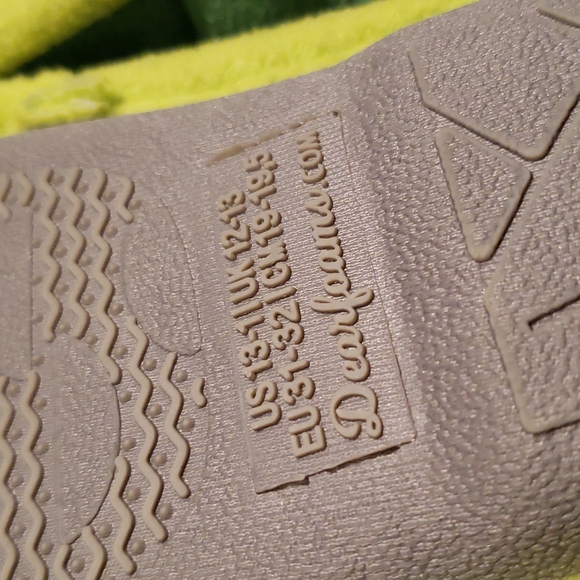 dearfoams Kids New 3D Dino Slippers Slip-Ons CUTE! Unisex Boys Girls NWT Green - Picture 4 of 7